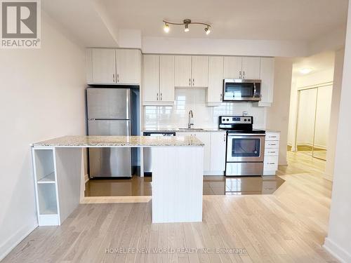 618 Sw - 9191 Yonge Street, Richmond Hill, ON - Indoor Photo Showing Kitchen With Stainless Steel Kitchen With Upgraded Kitchen