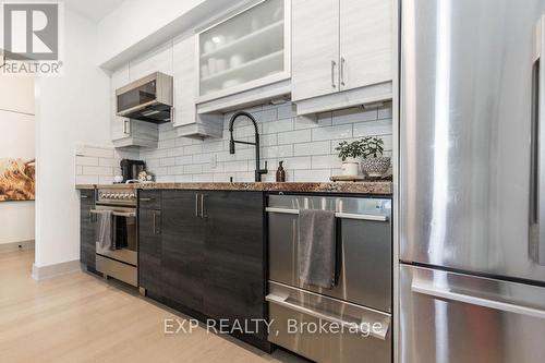 110 - 5 Chef Lane, Barrie, ON - Indoor Photo Showing Kitchen With Stainless Steel Kitchen With Upgraded Kitchen