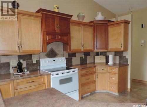 21 Leibel Bay, Balgonie, SK - Indoor Photo Showing Kitchen