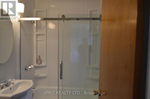 18212 Erie Shore Drive, Chatham-Kent, ON - Indoor Photo Showing Bathroom