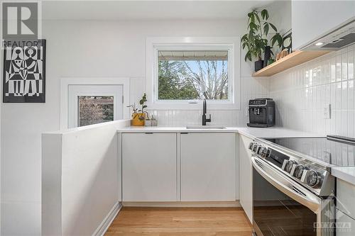 26 Stinson Avenue, Ottawa, ON - Indoor Photo Showing Kitchen