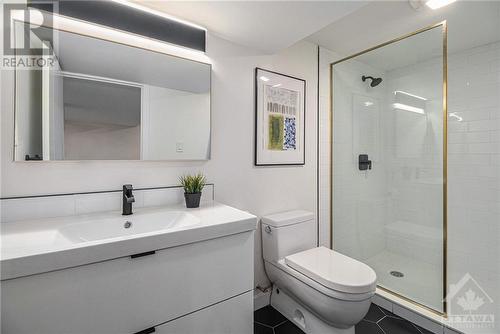 26 Stinson Avenue, Ottawa, ON - Indoor Photo Showing Bathroom