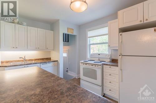 120 Prince Albert Street, Ottawa, ON - Indoor Photo Showing Kitchen With Double Sink