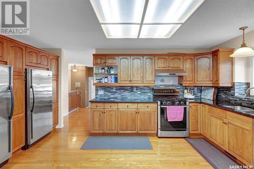 1102 Wascana Highlands, Regina, SK - Indoor Photo Showing Kitchen