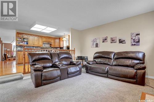 1102 Wascana Highlands, Regina, SK - Indoor Photo Showing Living Room