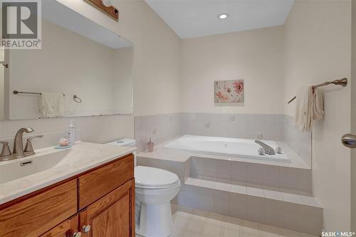 1102 Wascana Highlands, Regina, SK - Indoor Photo Showing Bathroom
