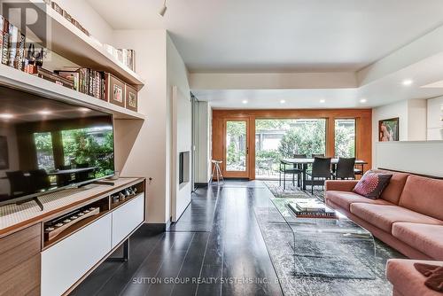 116 Glenrose Avenue, Toronto, ON - Indoor Photo Showing Living Room