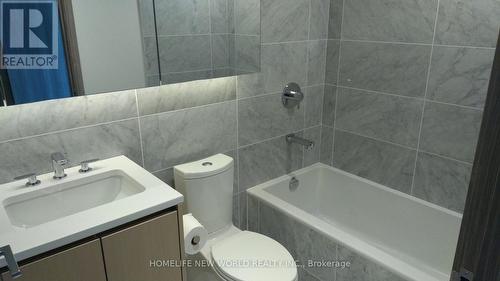 1709 - 95 Mcmahon Drive, Toronto, ON - Indoor Photo Showing Bathroom