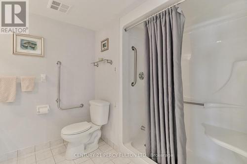 1210 - 3088 Kennedy Road, Toronto, ON - Indoor Photo Showing Bathroom