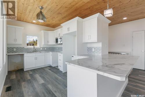 1501 Willow Avenue, Saskatchewan Beach, SK - Indoor Photo Showing Kitchen With Upgraded Kitchen