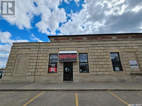 2 5 Manitoba Street E, Moose Jaw, SK 