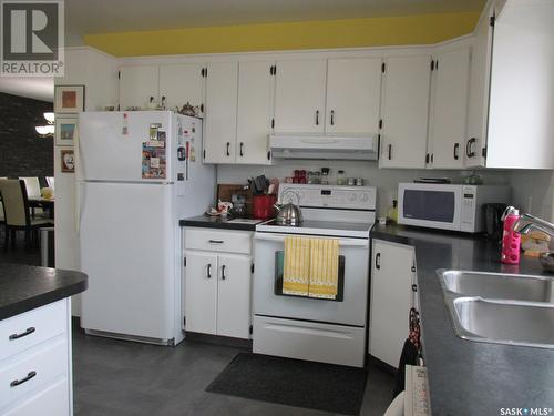 Rudy Acreage, Nipawin Rm No. 487, SK - Indoor Photo Showing Kitchen With Double Sink