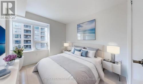 2205 - 955 Bay Street, Toronto, ON - Indoor Photo Showing Bedroom