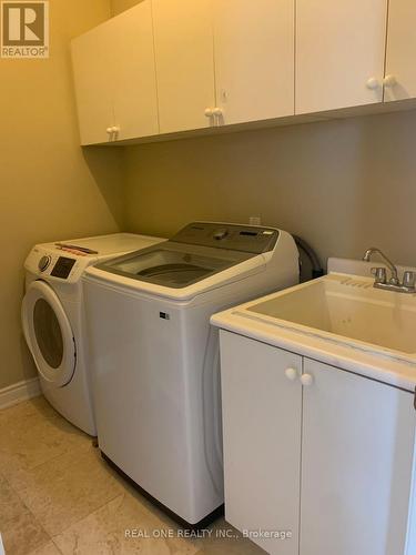 Main Fl - 34 Puccini Drive, Richmond Hill, ON - Indoor Photo Showing Laundry Room