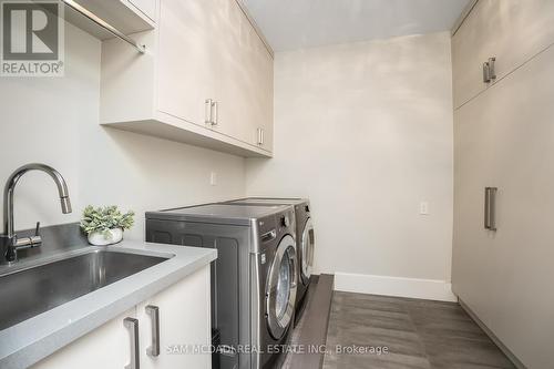 1580 Crestview Avenue, Mississauga, ON - Indoor Photo Showing Laundry Room