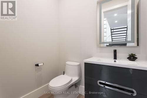 1580 Crestview Avenue, Mississauga, ON - Indoor Photo Showing Bathroom