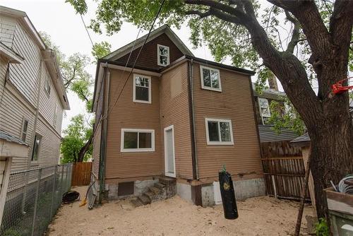 363 Salter St, Winnipeg, MB 