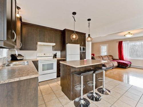 Kitchen - 59 Rue Hémond, Sherbrooke (Brompton/Rock Forest/Saint-Élie/Deauville), QC - Indoor Photo Showing Kitchen With Double Sink