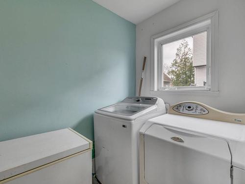 Salle de lavage - 142 Rue De La Chasse-Galerie, Québec (Beauport), QC - Indoor Photo Showing Laundry Room