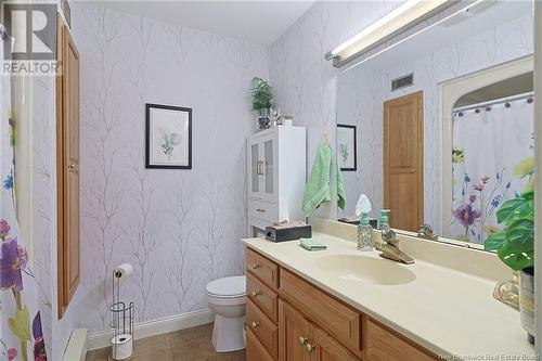 80 Avondale Court, Fredericton, NB - Indoor Photo Showing Bathroom