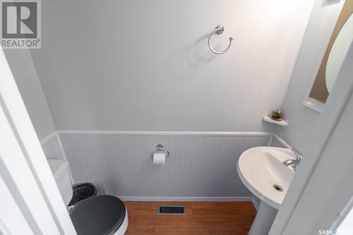 53 Spruceview Road, Regina, SK - Indoor Photo Showing Bathroom