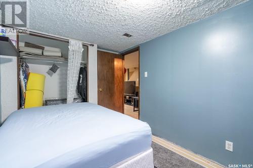 53 Spruceview Road, Regina, SK - Indoor Photo Showing Bedroom