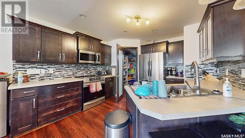4142 Preston Crescent, Regina, SK - Indoor Photo Showing Kitchen With Upgraded Kitchen