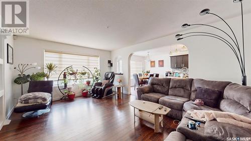 4142 Preston Crescent, Regina, SK - Indoor Photo Showing Living Room