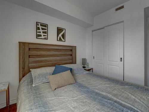 Master bedroom - 311-7620 Boul. Marie-Victorin, Brossard, QC - Indoor Photo Showing Bedroom