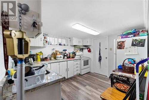 71 Regent Street, Sudbury, ON - Indoor Photo Showing Kitchen