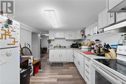 71 Regent Street, Sudbury, ON - Indoor Photo Showing Kitchen