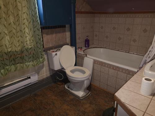 1025 Innes Avenue S, Cranbrook, BC - Indoor Photo Showing Bathroom