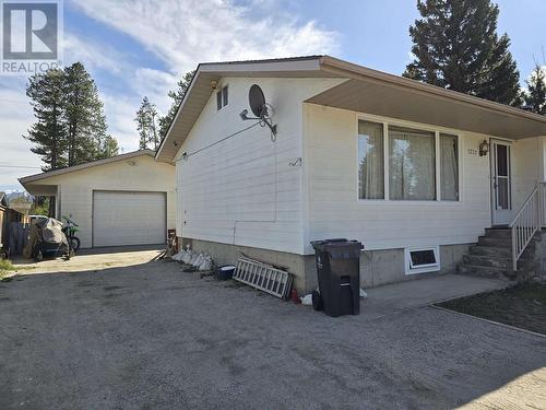 1221 8Th Avenue, Valemount, BC - Outdoor With Exterior