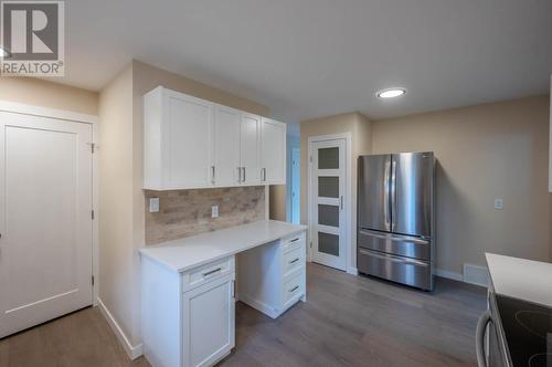 1815 Fairford Drive, Penticton, BC - Indoor Photo Showing Kitchen