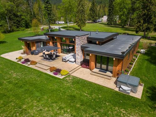 6133 Pippers Lane, Nelson, BC - Outdoor With Deck Patio Veranda