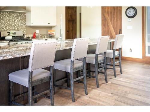 6133 Pippers Lane, Nelson, BC - Indoor Photo Showing Dining Room