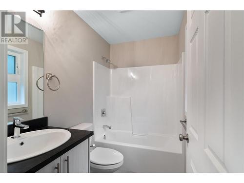 2872 Golf Course Drive, Blind Bay, BC - Indoor Photo Showing Bathroom