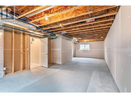 2864 Golf Course Drive, Blind Bay, BC - Indoor Photo Showing Basement