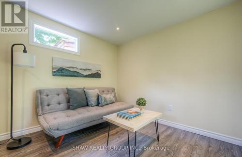 51 Crombie Street, Cambridge, ON - Indoor Photo Showing Living Room