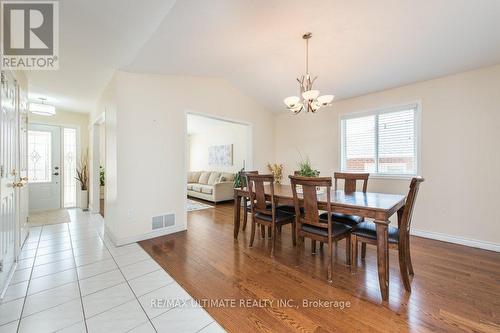 148 Fieldway Drive, Hamilton, ON - Indoor Photo Showing Dining Room