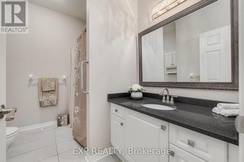 4 - 545 Laurelwood Drive, Waterloo, ON - Indoor Photo Showing Bathroom