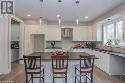 26 Royal Crescent, Southwold (Talbotville), ON - Indoor Photo Showing Kitchen