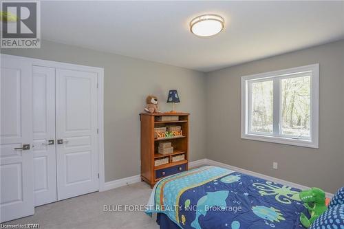 26 Royal Crescent, Southwold (Talbotville), ON - Indoor Photo Showing Bedroom