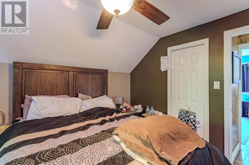 68 Norway Avenue, Hamilton, ON - Indoor Photo Showing Bedroom