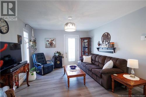 372 Route 255, Saint-André, NB - Indoor Photo Showing Living Room