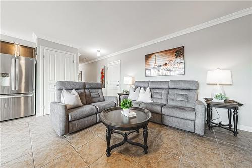 1212 Fennell Avenue E|Unit #301, Hamilton, ON - Indoor Photo Showing Living Room