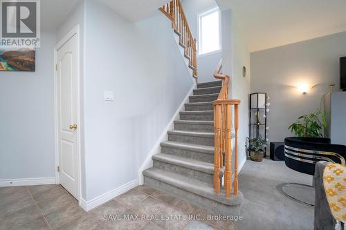 81 Shephard Avenue S, New Tecumseth, ON - Indoor Photo Showing Other Room