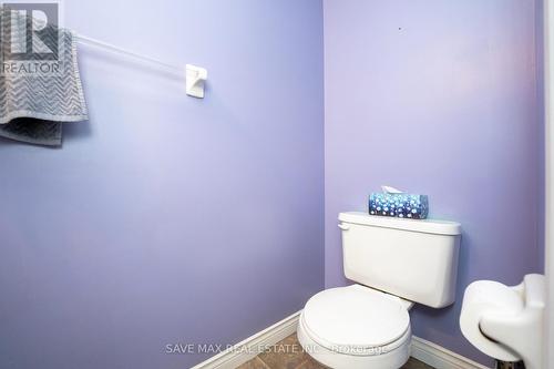 81 Shephard Avenue S, New Tecumseth, ON - Indoor Photo Showing Bathroom