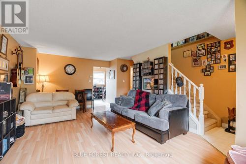 88 - 1095 Jalna Boulevard E, London, ON - Indoor Photo Showing Living Room