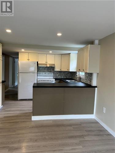 177 Park Road Unit# 8, Greater Sudbury, ON - Indoor Photo Showing Kitchen